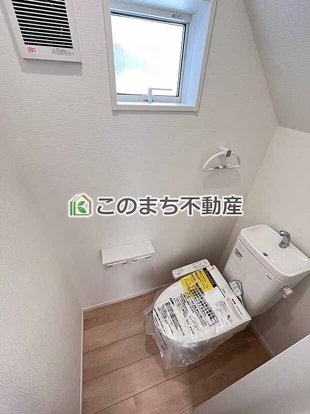 【トイレ】同社施工写真 建具屋クロスその他仕様が異なる場合がございます。