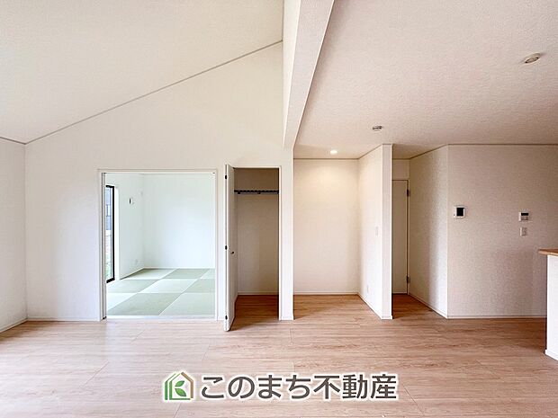 【収納】平屋ならではの開放的なリビングには収納もあるんです☆