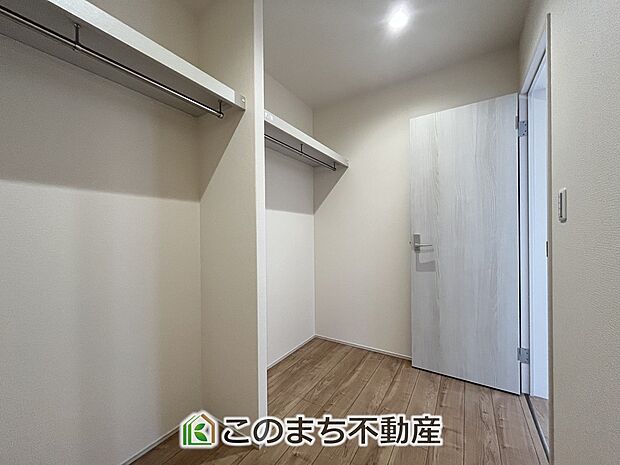 【収納】収納もたっぷり容量がございます♪大型荷物も収納できて便利ですね！ 