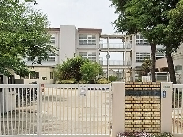 段上小学校(約880m)