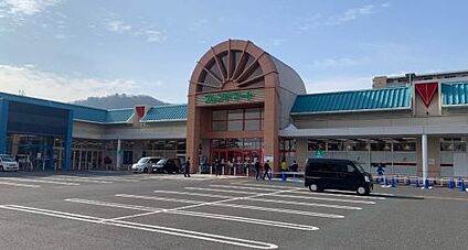 フレンドマート 能登川店 徒歩2033m
