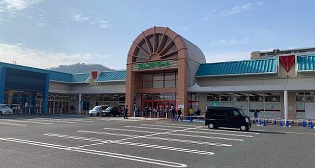 フレンドマート 能登川店