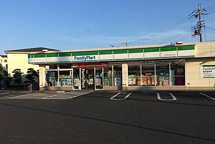 ファミリーマート 八日市ひばり丘店 徒歩904m