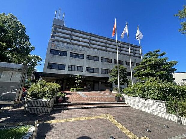 福岡市西区役所(約1,437m)