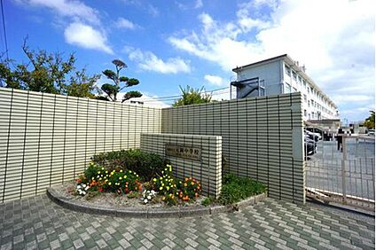 福岡市立元岡中学校 1956m