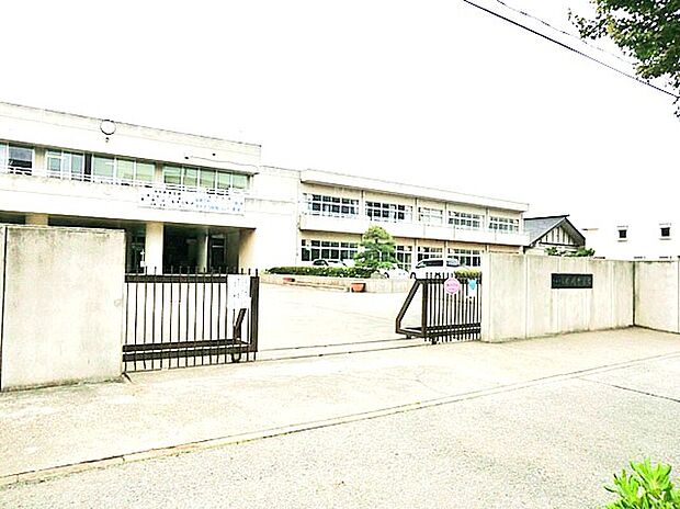 木刈中学校(約1,400m)