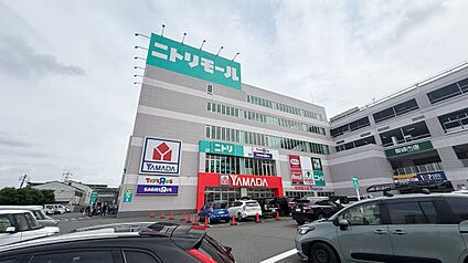 ニトリモール相模原 680m