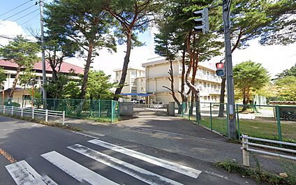郡山市立大槻中学校 90m