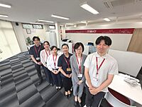 スタッフ
