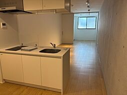 AZ Smart 目白御留山 2階1LDKのリビング/ダイニング