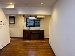 JR山手線 新宿駅 徒歩5分の賃貸マンション 2階1LDKのリビング/ダイニング