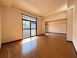 多摩都市モノレール 万願寺駅 徒歩1分の賃貸マンション 1階2LDKのリビング/ダイニング