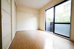 ロワール西片 1階1Kのリビング/ダイニング