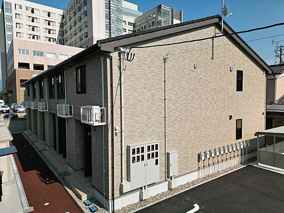 ライジングビレッジ_トップ画像
