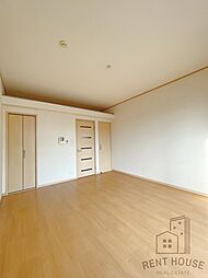 ノォア・フロッド 1階1Kのリビング/ダイニング