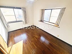 千葉市中央区松ヶ丘町貸家 1階4LDKのリビング/ダイニング