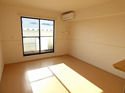 グレイス・シェーネ 2階1LDKのリビング/ダイニング