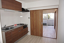 東京メトロ日比谷線 広尾駅 徒歩4分の賃貸マンション 5階2DKのリビング/ダイニング