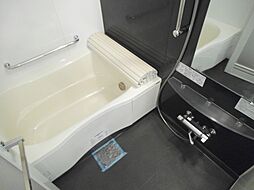 嬉しい追炊き機能付きのお風呂です☆