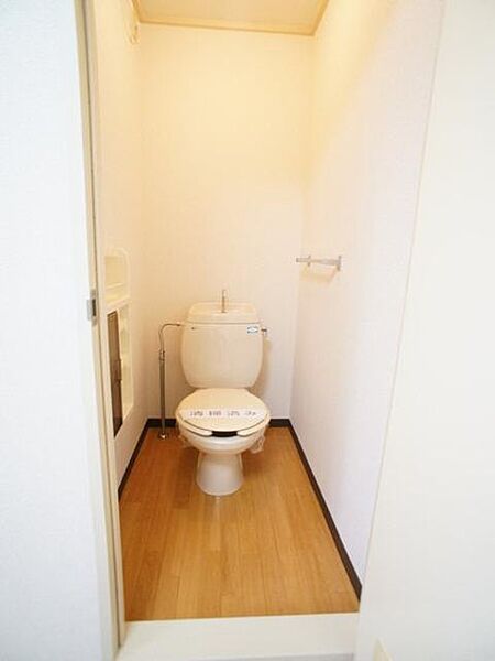 画像11:浴室横にあるトイレです。