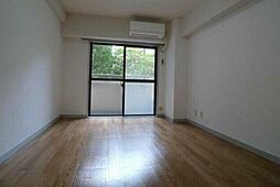 東京メトロ丸ノ内線 新宿御苑前駅 徒歩5分の賃貸マンション 3階ワンルームのリビング/ダイニング