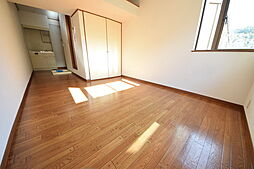 シエナ 0105 1階ワンルームのリビング/ダイニング