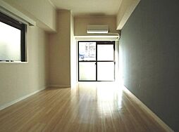 東京メトロ日比谷線 入谷駅 徒歩8分の賃貸マンション 2階ワンルームのリビング/ダイニング