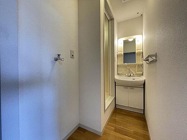 apartment 岩手県奥州市水沢字高屋敷100-1
水沢高屋敷の賃貸情報を見る
物件地図