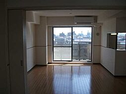 東京メトロ千代田線 綾瀬駅 徒歩2分の賃貸マンション 5階2LDKのリビング/ダイニング