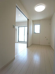 リブリ・フローレス壱番館 2階1LDKのリビング/ダイニング