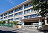 周辺：川崎市立菅中学校 307m