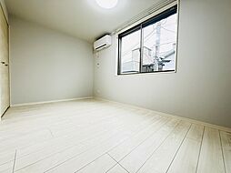 Nest Hirai 202 2階1Kのリビング/ダイニング