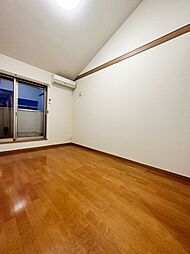 ラ・ヴィール杉田 2階ワンルームのリビング/ダイニング