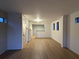 ＨＡＧＯＲＯＭＯ1 3LDKのリビング/ダイニング