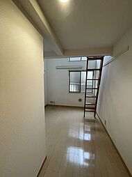 インベスト川崎7 105 1階ワンルームのリビング/ダイニング