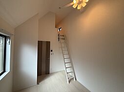 アザーレ・パッシオ橋本 204 2階1Kのリビング/ダイニング