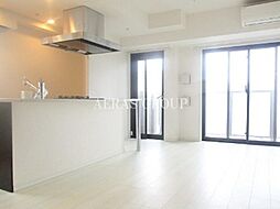 ログ上野駅前 12階1LDKのリビング/ダイニング