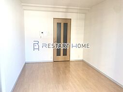 ロイヤルヒル神戸三ノ宮II 6階1Kのリビング/ダイニング