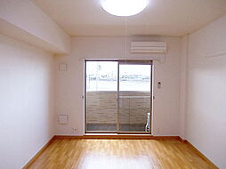 インヴィテ・ボヌ−ルI番館 3階ワンルームのリビング/ダイニング