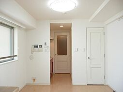 ファミール芝公園グランスイート　ラ・ヴィル 3階ワンルームのリビング/ダイニング