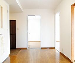 三高・カーサ・アルメディア 4階3LDKのリビング/ダイニング