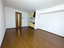 グランシャリオ 1階2LDKのリビング/ダイニング