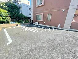 8 / 8