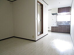 ココ・ユリーヌ 102 1階1DKのリビング/ダイニング