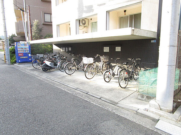 バージュアル横濱港北