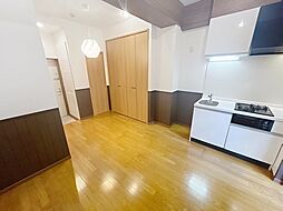 花隈岩崎マンション 101 1階ワンルームのリビング/ダイニング