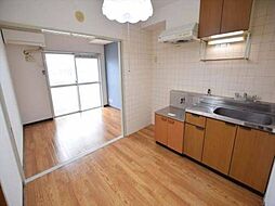 コーヴ・レジデンス 402 4階3Kのリビング/ダイニング