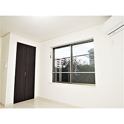 トロン 201 2階1Kのリビング/ダイニング