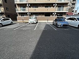 7 / 11