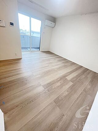 ClashistUMEKITA_内装_2